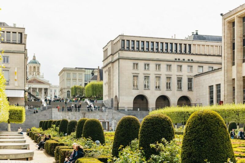 Brussels: City Highlights Walking and Tasting Tour - Group Size and Accessibility