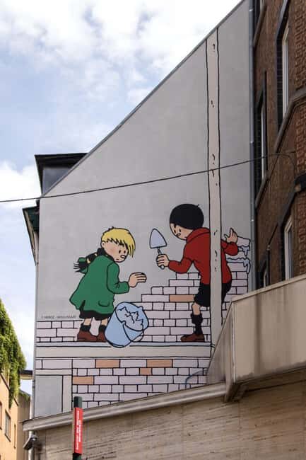 Brussels: Tintin and Herge Private Walking Tour - Exploring Brussels with Tintin: A Guided Walking Tour