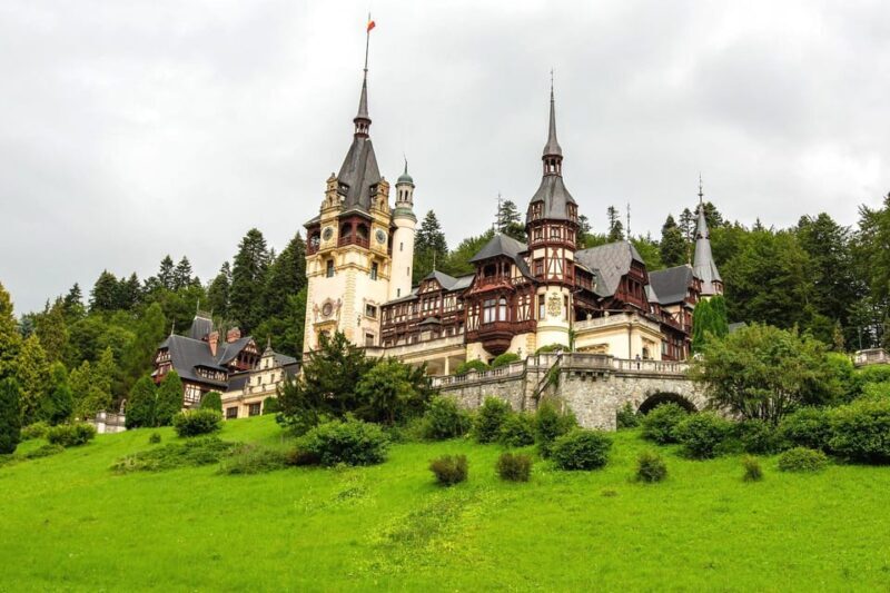 Bucharest: Dracula's Castle, Peles Castle, & Brasov Old Town - Key Points