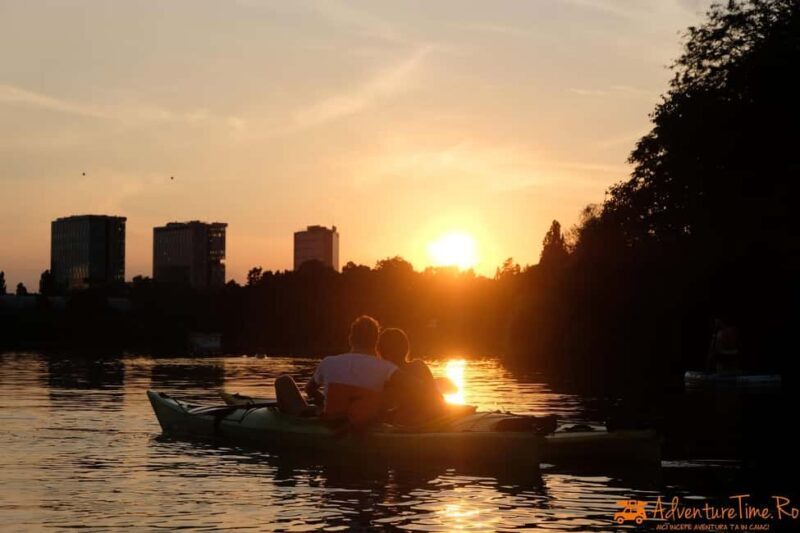 Bucharest: Herstru Lake Kayak or SUP Tour with Guide - Key Points