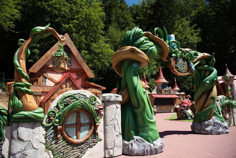 Bucharest: Magic Park & Bear Sanctuary Day Trip - Exploring the Full-Day Experience: A Practical Review