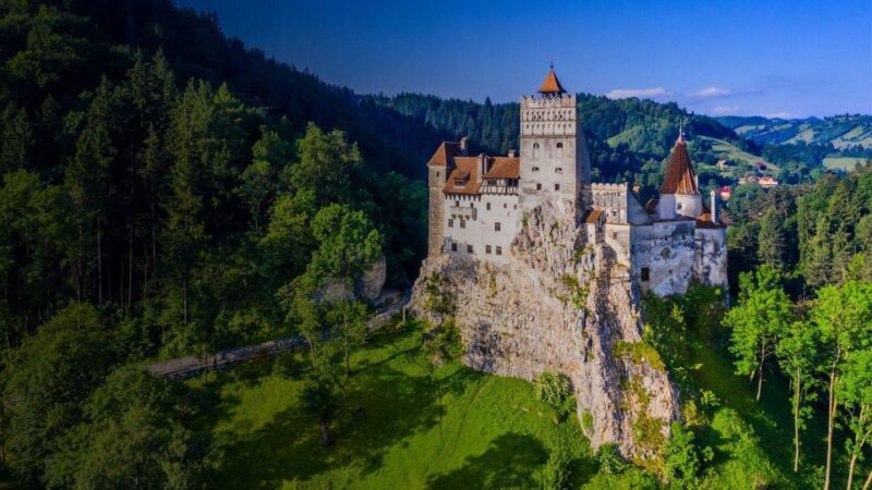 Bucharest - Pele Castle-Dracula Castle-Black Church Brasov - Key Points