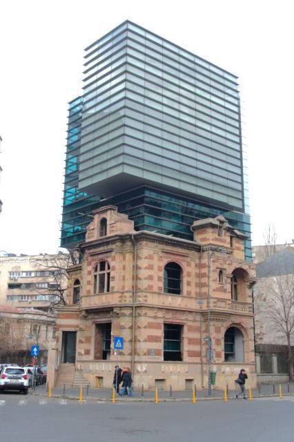 Bucharest's scars of Communism-half day private walking tour - The Nuances of the Tour: What Makes It Stand Out?