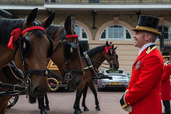 Buckingham Palace: Admission ticket to The Royal Mews - FAQ