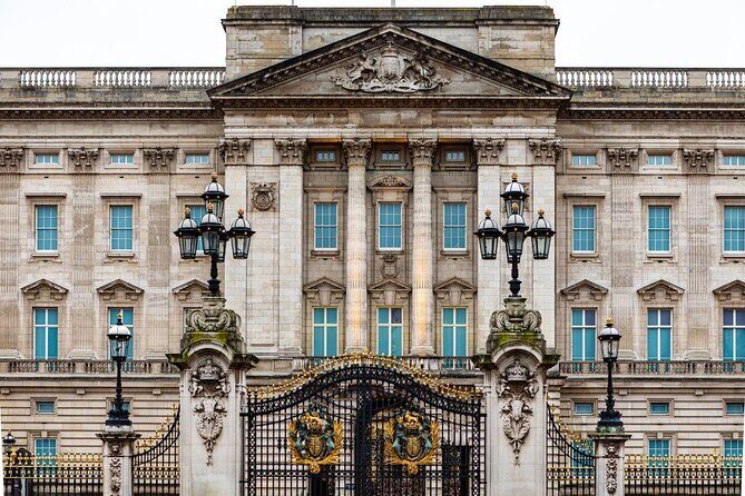 Buckingham Palace and Windsor Castle Tour from London - An Authentic Royal Day Out: Windsor Castle and Buckingham Palace Tour from London