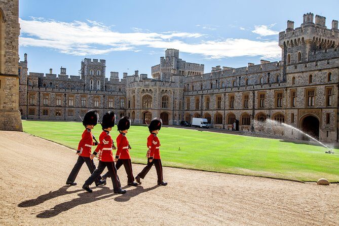 Buckingham Palace and Windsor Castle Tour from London - Practicalities and Tips