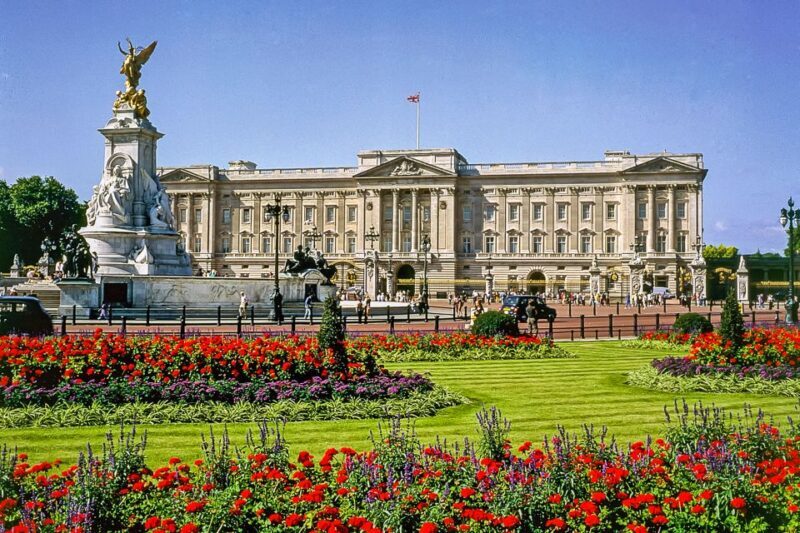 Buckingham Palace: The State Rooms Entrance Ticket - A Deep Dive into Buckingham Palace’s State Rooms Tour