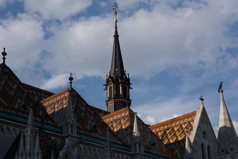 Budacastle walking tour: Statues, Storytelling, & Myths! - Key Points