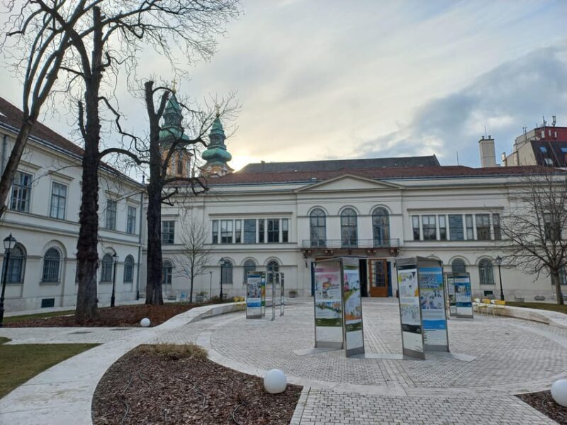 Budapest: 2.5-hour Hidden Sights Private Bike Tour - Get Ready for a Different Side of Budapest