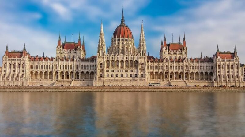 Budapest: 2 Hour City Highlights Tour with Local - Who Will Love This Tour?