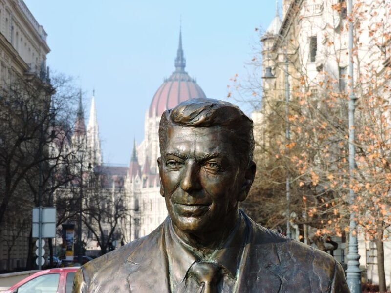Budapest: 3-Hour Walking Tour About Communism (Small Group) - The Itinerary: What to Expect