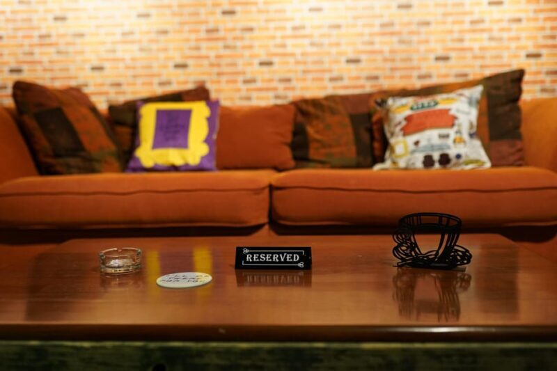 Budapest: 90s Sitcom Escape Room Adventure with Drinks - The Sum Up