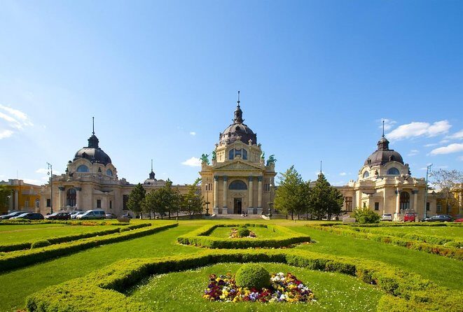 Budapest All in One Small Group Walking Tour with Strudel Stop - Engaging Overview