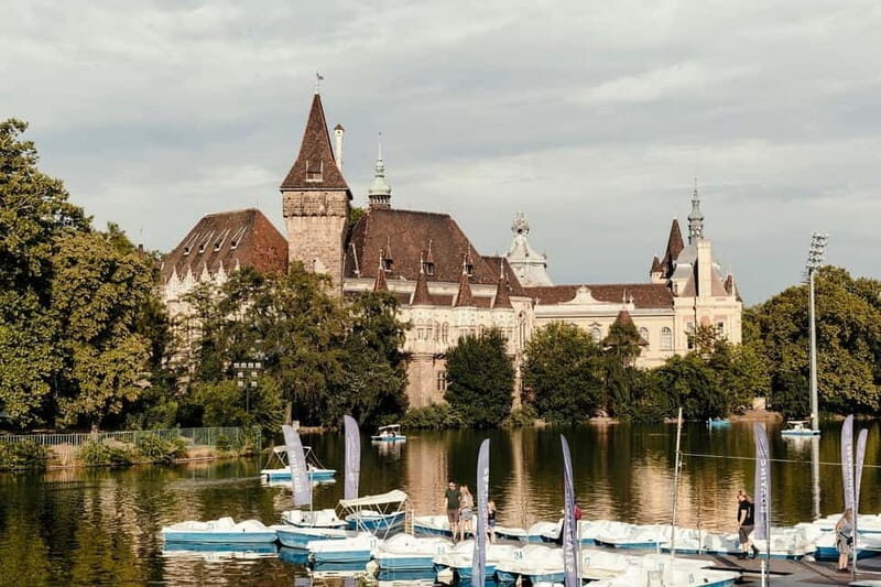 Budapest: Best Gardens Walking Tour & Hungarian Folk Music - Who Will Enjoy This Tour?