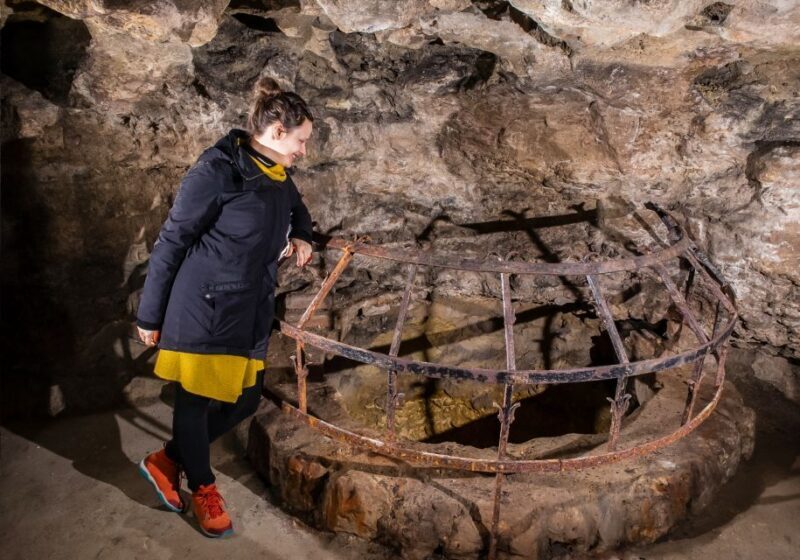 Budapest: Buda Castle Cave Tour - Budapest: Buda Castle Cave Tour