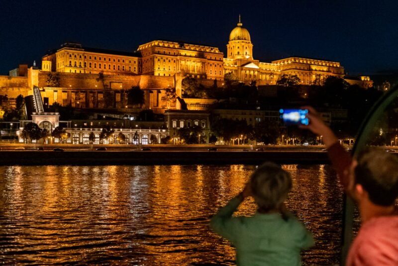 Budapest: Candlelit Dinner River Cruise with Live Music - Authentic Experiences as Reflected in Reviews