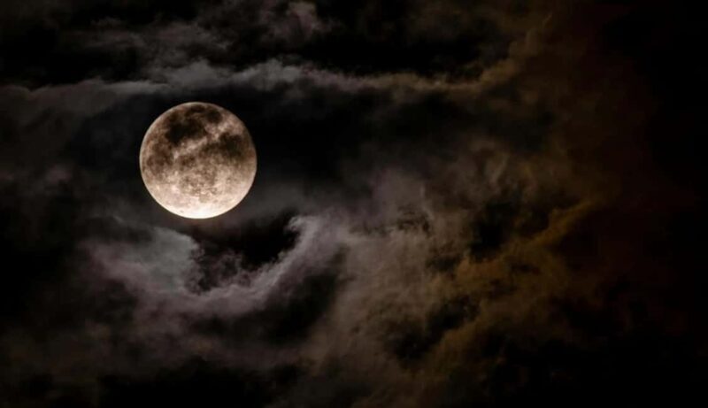 Budapest: City Lights & Moon Gazing Tour with Retro Microcar - Moon Gazing and Astronomy