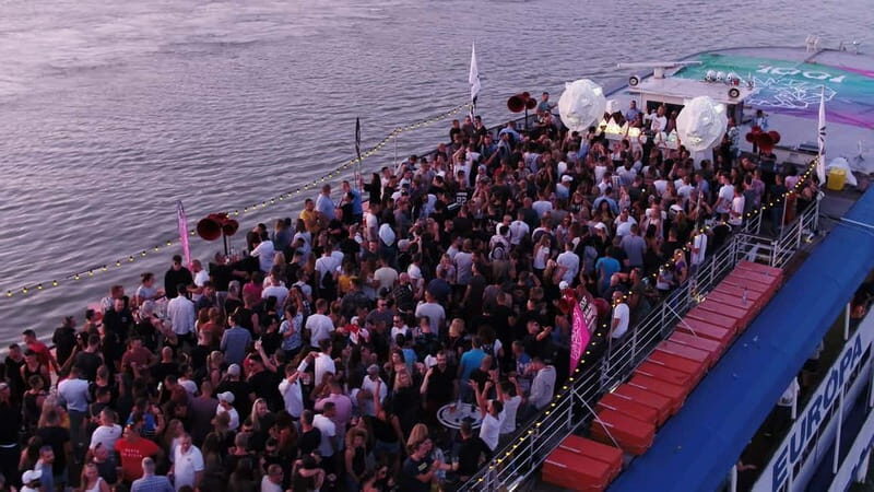 Budapest: Cruisin' Boat Party Tour with Electronic Music - FAQ