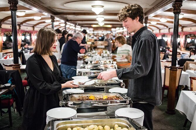 Budapest Danube Cruise with Buffet Dinner, Performances and Music - Who Should Consider This Tour?