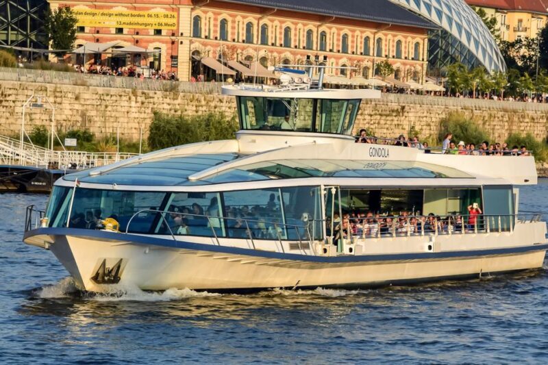 Budapest: Daytime Sightseeing Boat Cruise - Key Points