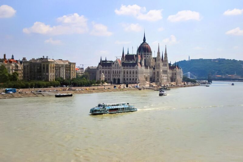 Budapest: Daytime Sightseeing Boat Cruise - Frequently Asked Questions