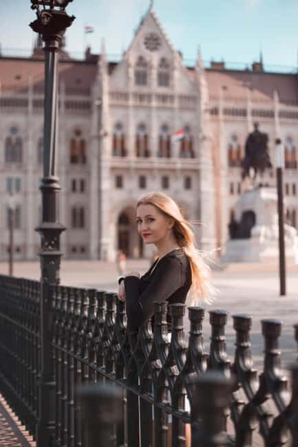 Budapest: Gellért Hill & Chain Bridge Private Photo Walk - Detailed Itinerary Breakdown