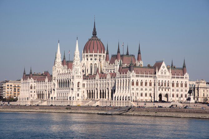Budapest Grand City Tour with Parliament Visit - Crossing Elisabeth Bridge and Passing by Historic Landmarks
