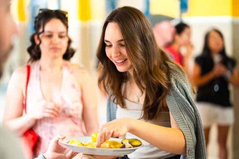 Budapest: Grand Market Tasting Tour with Local Guide - Key Points
