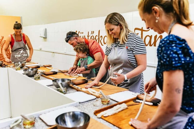 Budapest: Hungarian Chimney Cake Workshop in the City Center - Final Thoughts