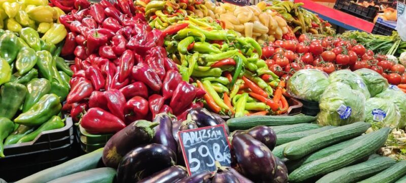Budapest: Hungarian Cuisine in the Market Hall (german) - What You’ll Taste and Learn