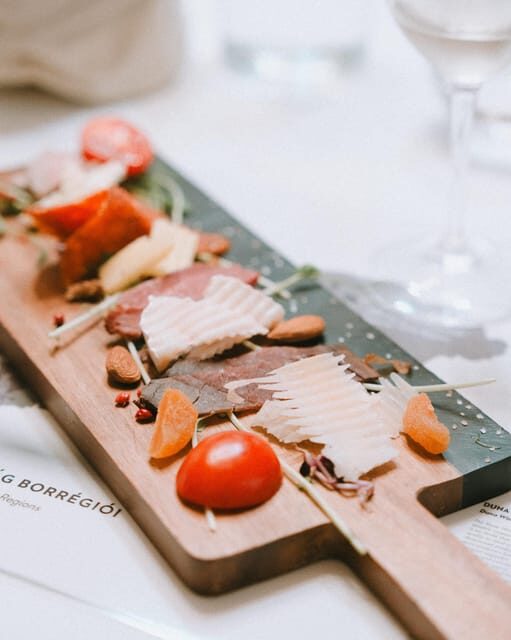 Budapest: Hungarian Gastro Cellar and Assisted Tastings - Detailed Breakdown: What to Expect When You Visit