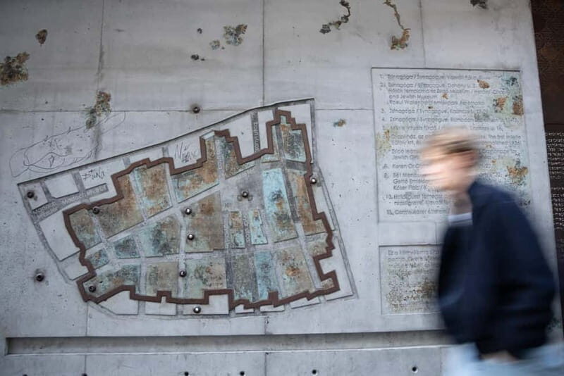 Budapest: Jewish Quarter Walking Tour with Synagogue Entry - A Closer Look at the Tour Experience