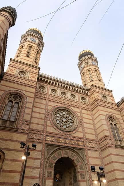 Budapest: Jewish Quarter Walking Tour with Synagogue Entry - Who Will Appreciate This Tour?