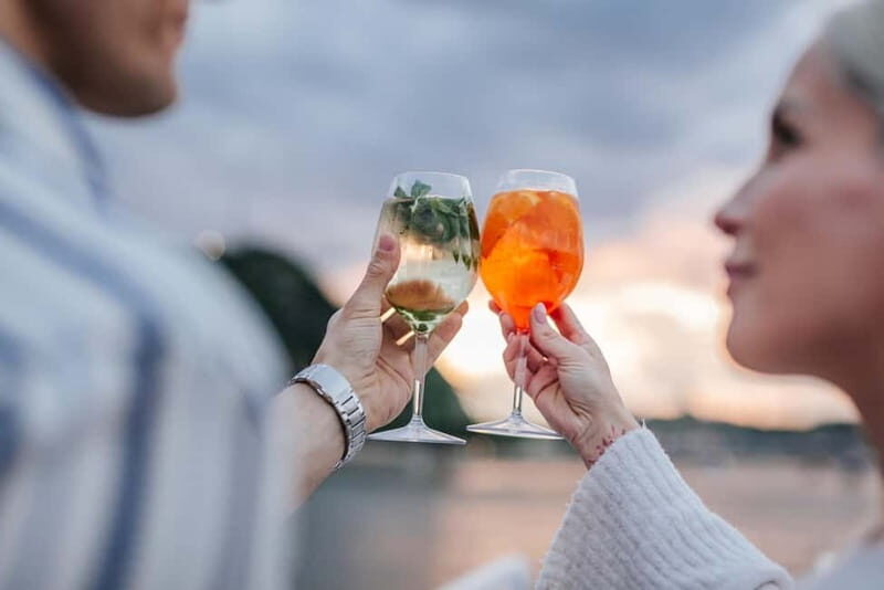 Budapest: Lotus Cruise with Unlimited Premium Drinks - Key Points