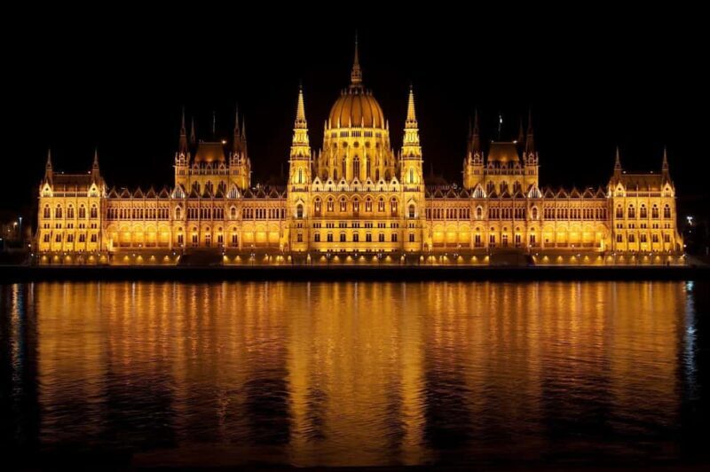 Budapest Night Tour and Danube Boat Ride (optional) - Key Points