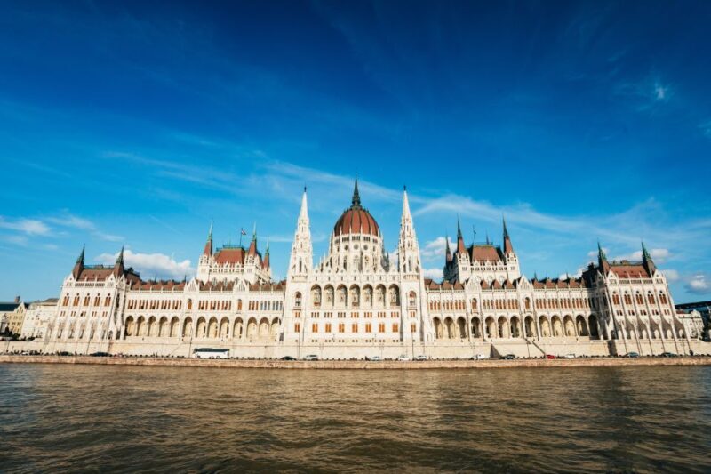 Budapest: Nighttime or Daytime Sightseeing Cruise - FAQs
