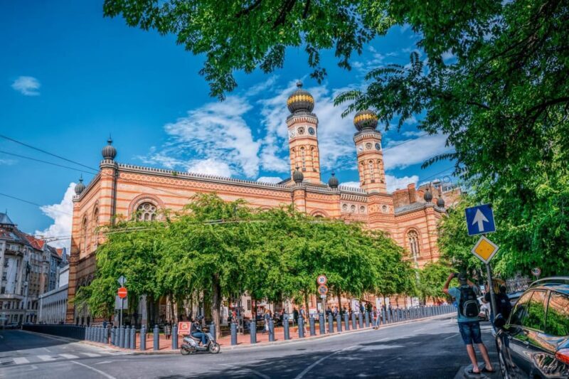 Budapest Old Jewish Quarter History Private Walking Tour - The Value of a Private Guided Tour