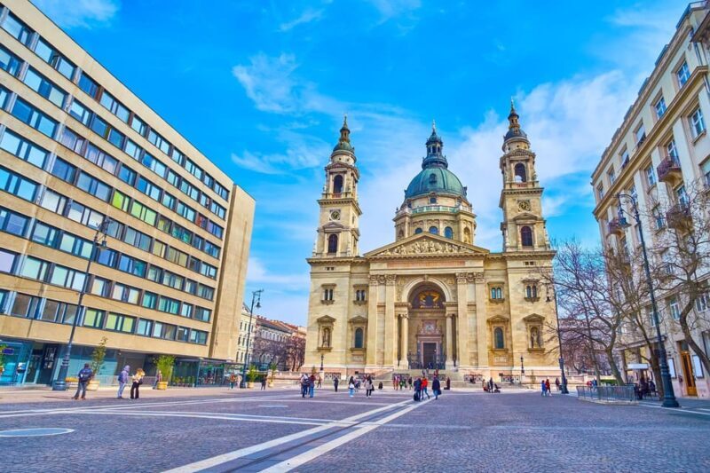 Budapest Old Town and Top Attractions Private Walking Tour - Key Points
