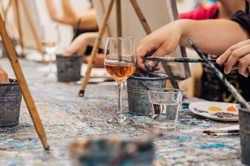 Budapest: Paint and sip experience - FAQ