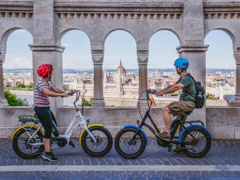 Budapest: Private Customizable Tour in French - Key Points