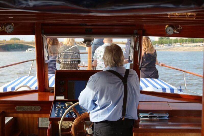 Budapest: Private Danube Yacht Cruise with Welcome Drink - An Intimate Way to See Budapest