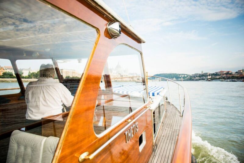 Budapest: Private Danube Yacht Cruise with Welcome Drink - Value and Cost Analysis