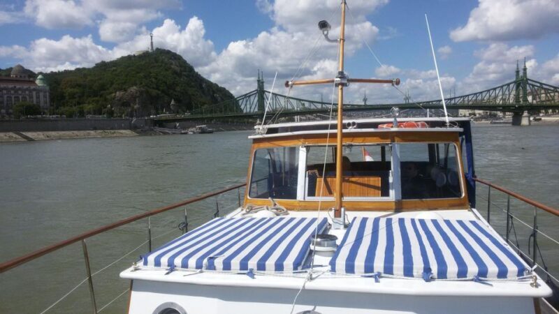Budapest: Private Danube Yacht Cruise with Welcome Drink - Who Should Book This Tour?