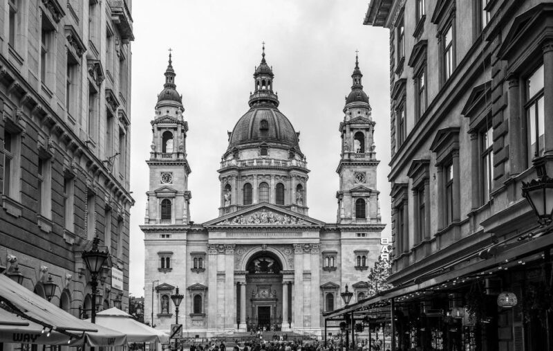 Budapest - Private Tour including Castle visit - Buda Castle and Fishermans Bastion: Historic Heights and Panoramic Views