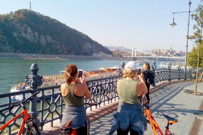 Budapest relaxed bicycle tour at sunset - Practical details that add value