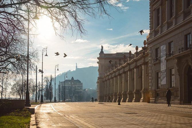 Budapest Romantic Private Tuk Tuk Tour - FAQs
