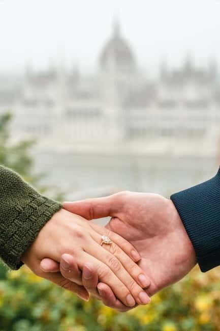 Budapest: Secret Proposal Photoshoot at Buda Castle - How Does the Pricing Reflect the Experience?