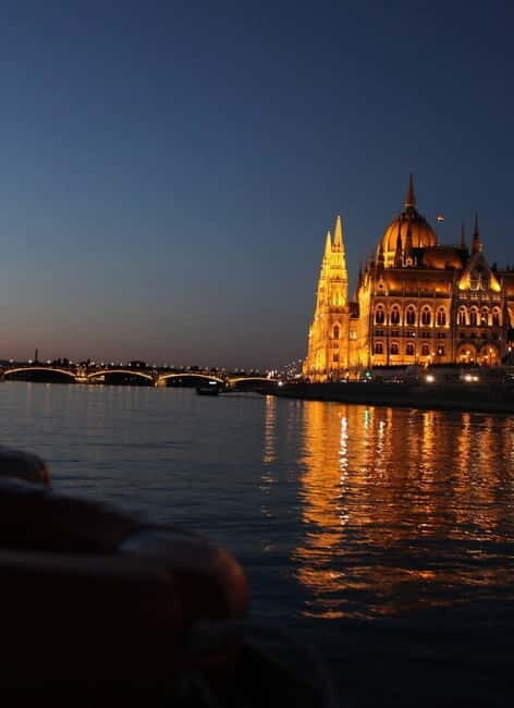 Budapest: Small Group Cruise on Private Boat w/ Live Guide - Key Points
