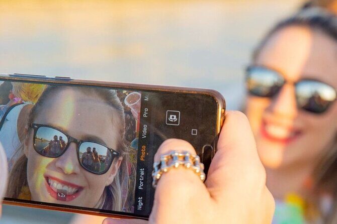 Budapest Sunset Danube Cruise with Unlimited Prosecco - Key Points