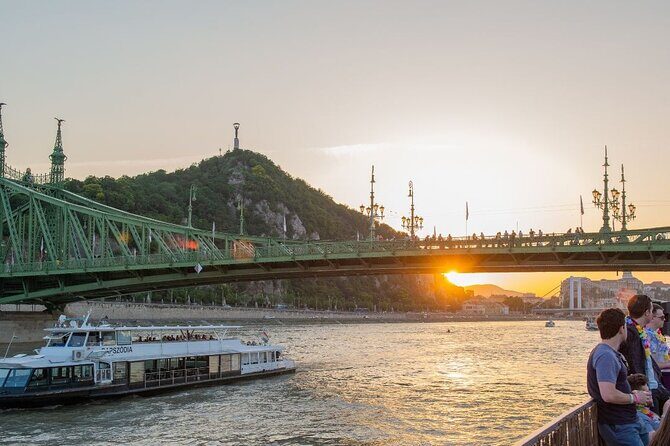 Budapest Sunset Danube Cruise with Unlimited Prosecco - FAQ